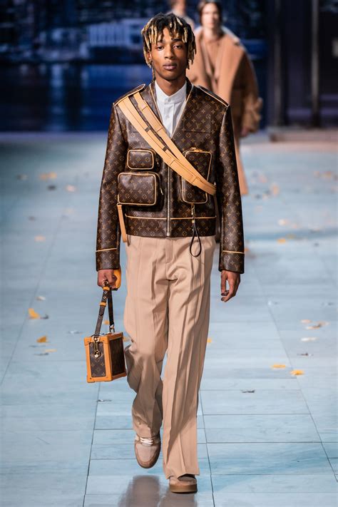 louis vuitton menswear fall 2018|louis vuitton men's suits price.